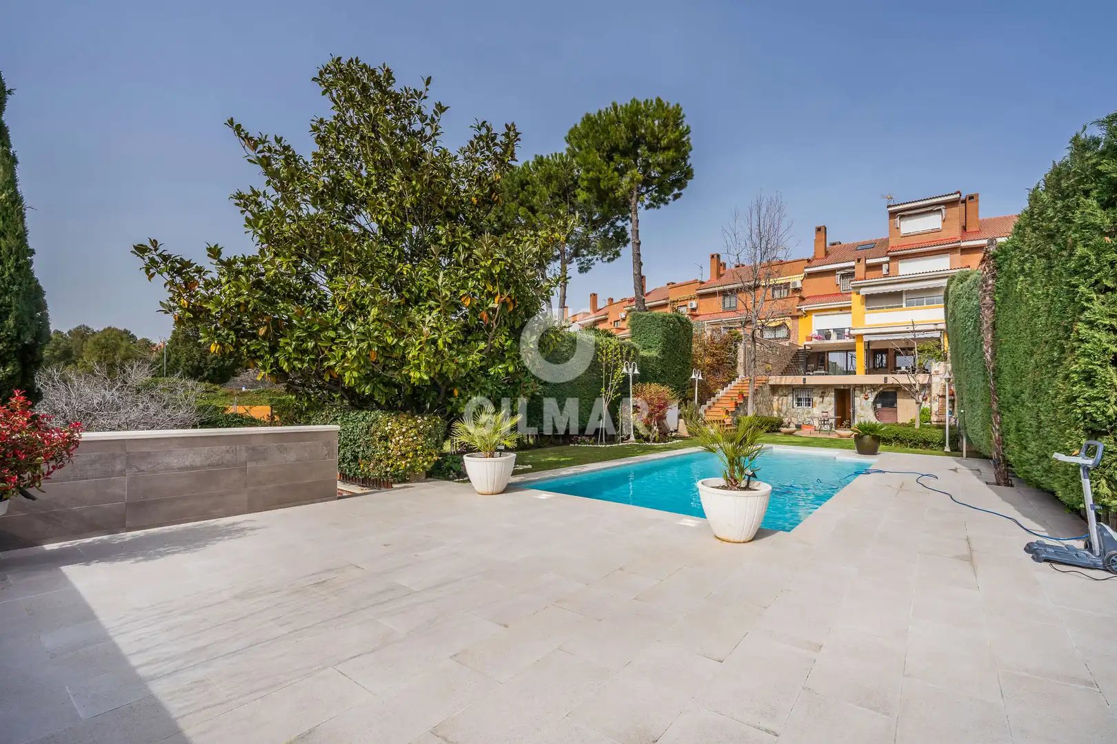 Jardí de Casa adosada en venda en Madrid amb Calefacció, Jardí privat i Piscina