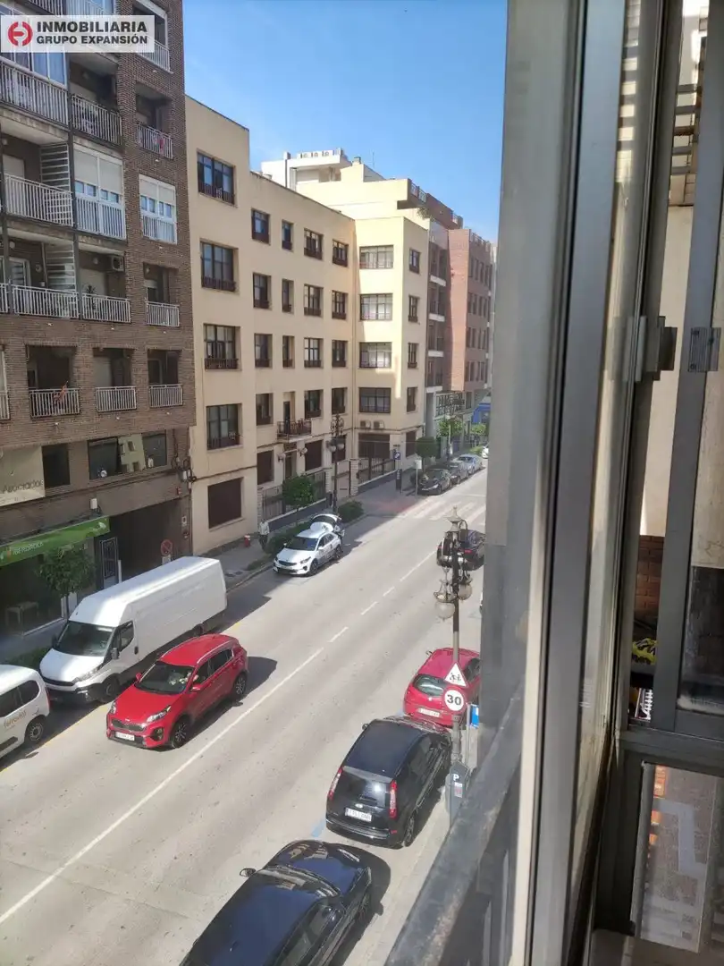 Vista exterior de Pis en venda en Orihuela amb Terrassa, Moblat i Balcó