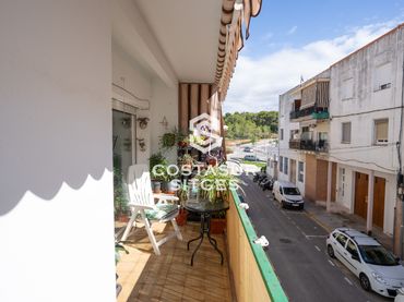 Piso con balcón en venta en Carrer Ramon Figueras