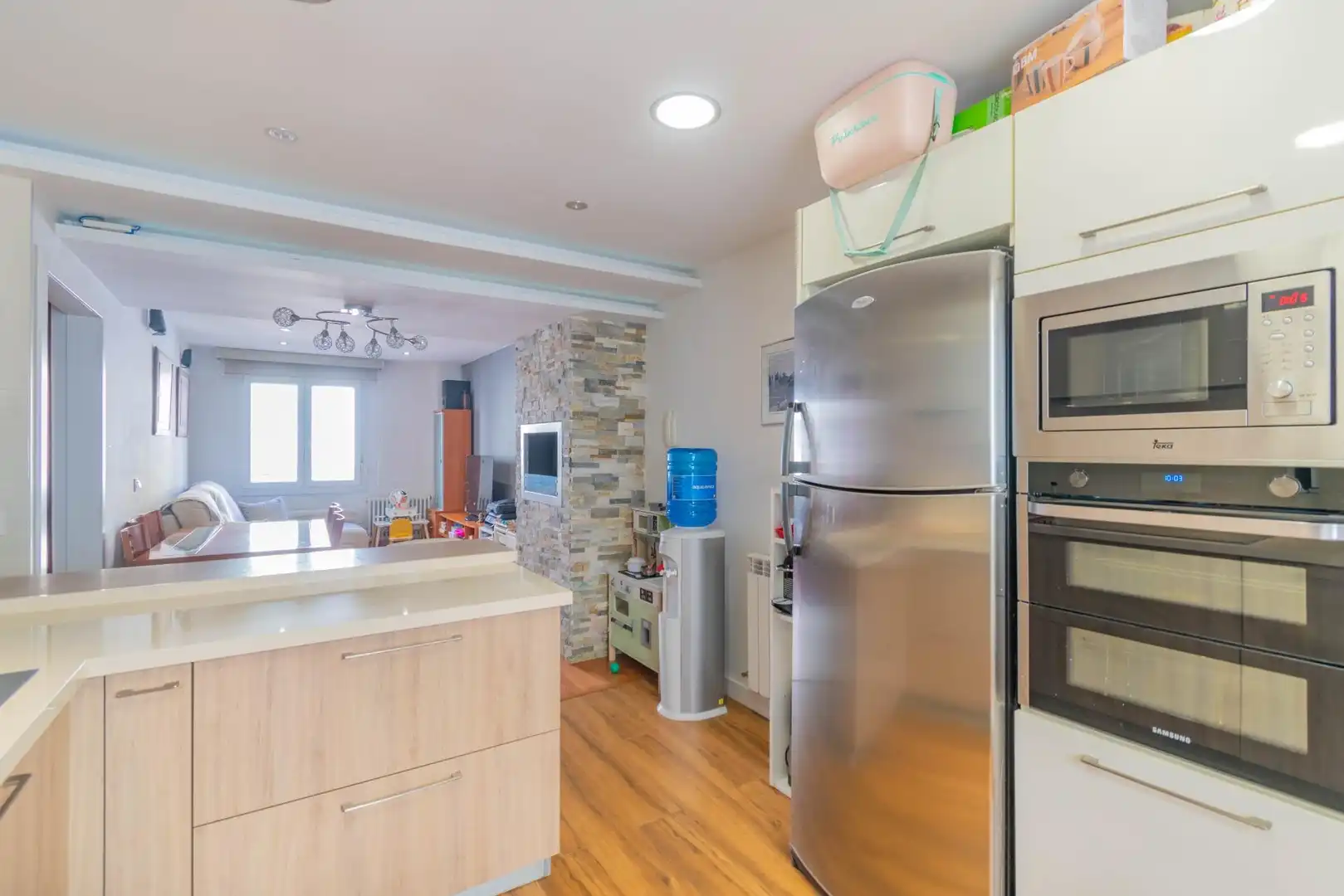 Cocina de Piso en venta en  Pamplona / Iruña con Calefacción y Balcón