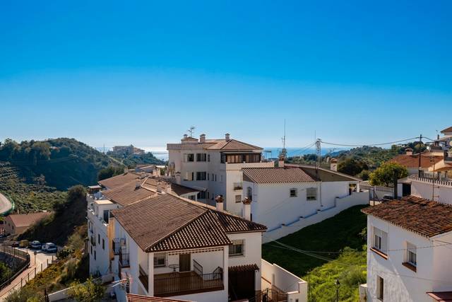 Ático en Venta en Calle del Río en Benagalbón