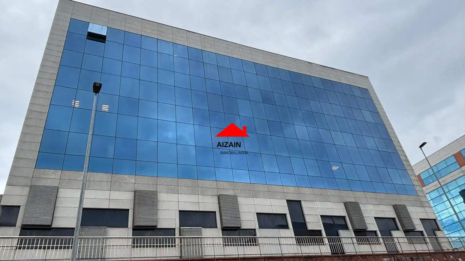 Vista exterior de Oficina en venta en Leioa