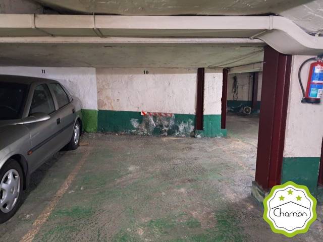 Garaje en Venta en Juan XXIII Kalea en Azeta - Abatxolo