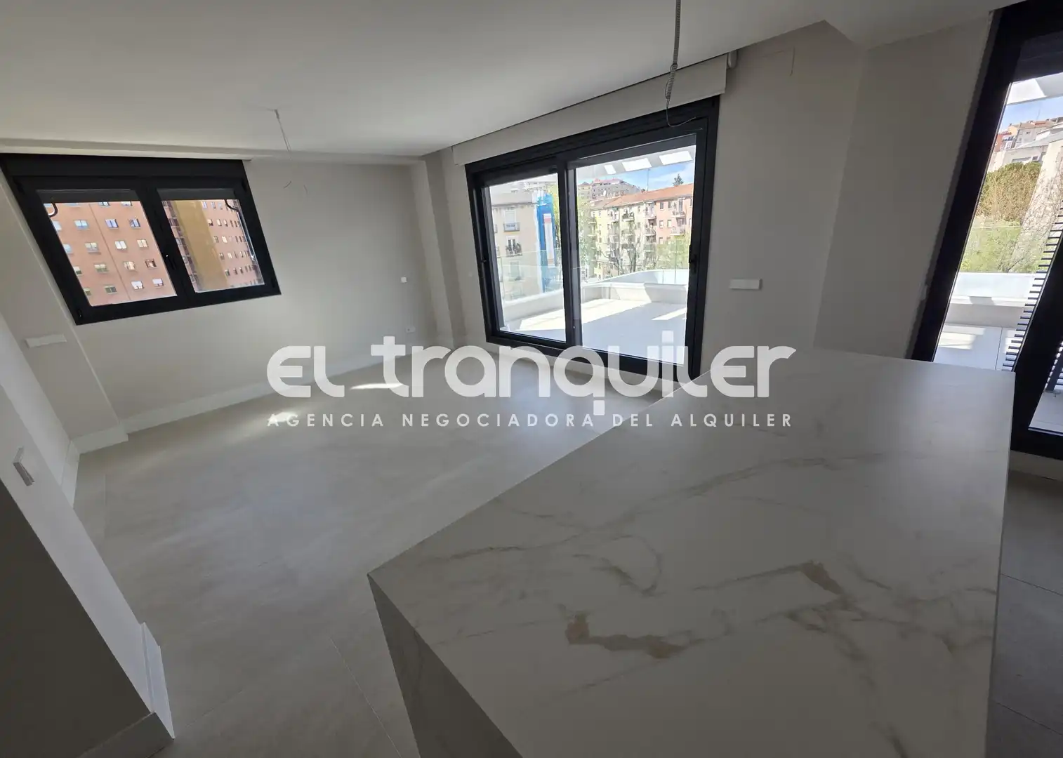 Bedroom of Flat for rent in Madrid  with Air Conditioner, Terrace and Storage room