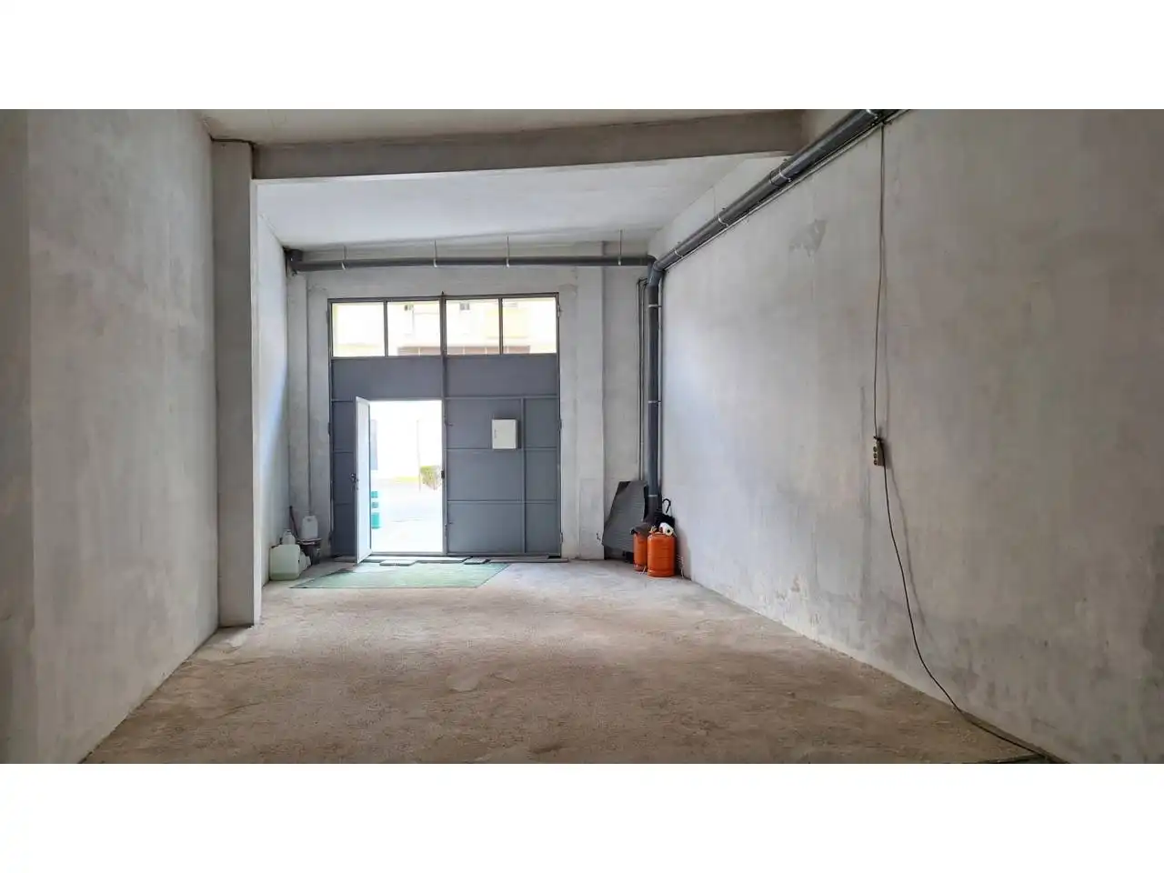 Local comercial en alquiler en Avenida Diputación Provincial, imagen 4