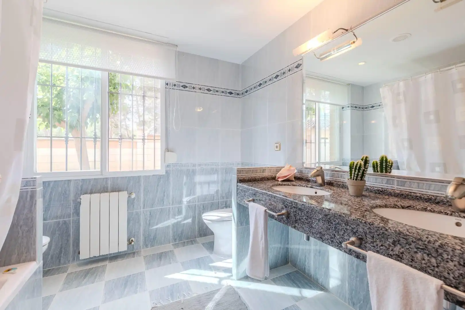 Baño de Casa o chalet en venta en L'Eliana con Calefacción y Terraza