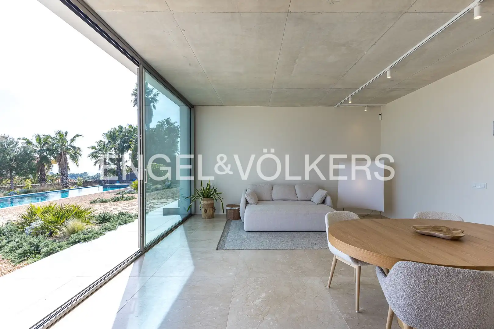 Sala de estar de Casa o chalet de alquiler en Sitges con Aire acondicionado, Calefacción y Jardín privado