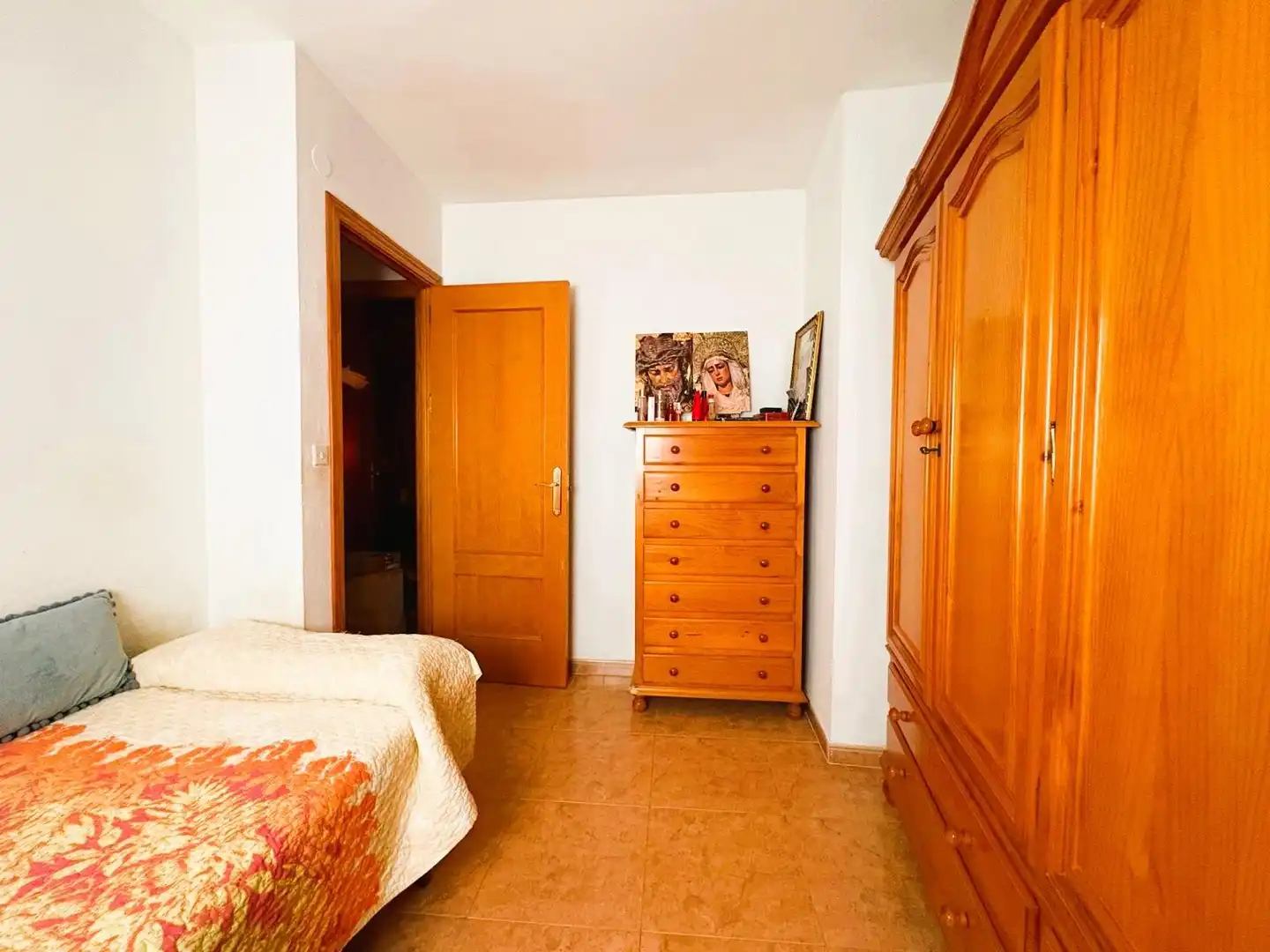 Bedroom of Flat for sale in Sevilla  with Air Conditioner, Terrace and Storage room