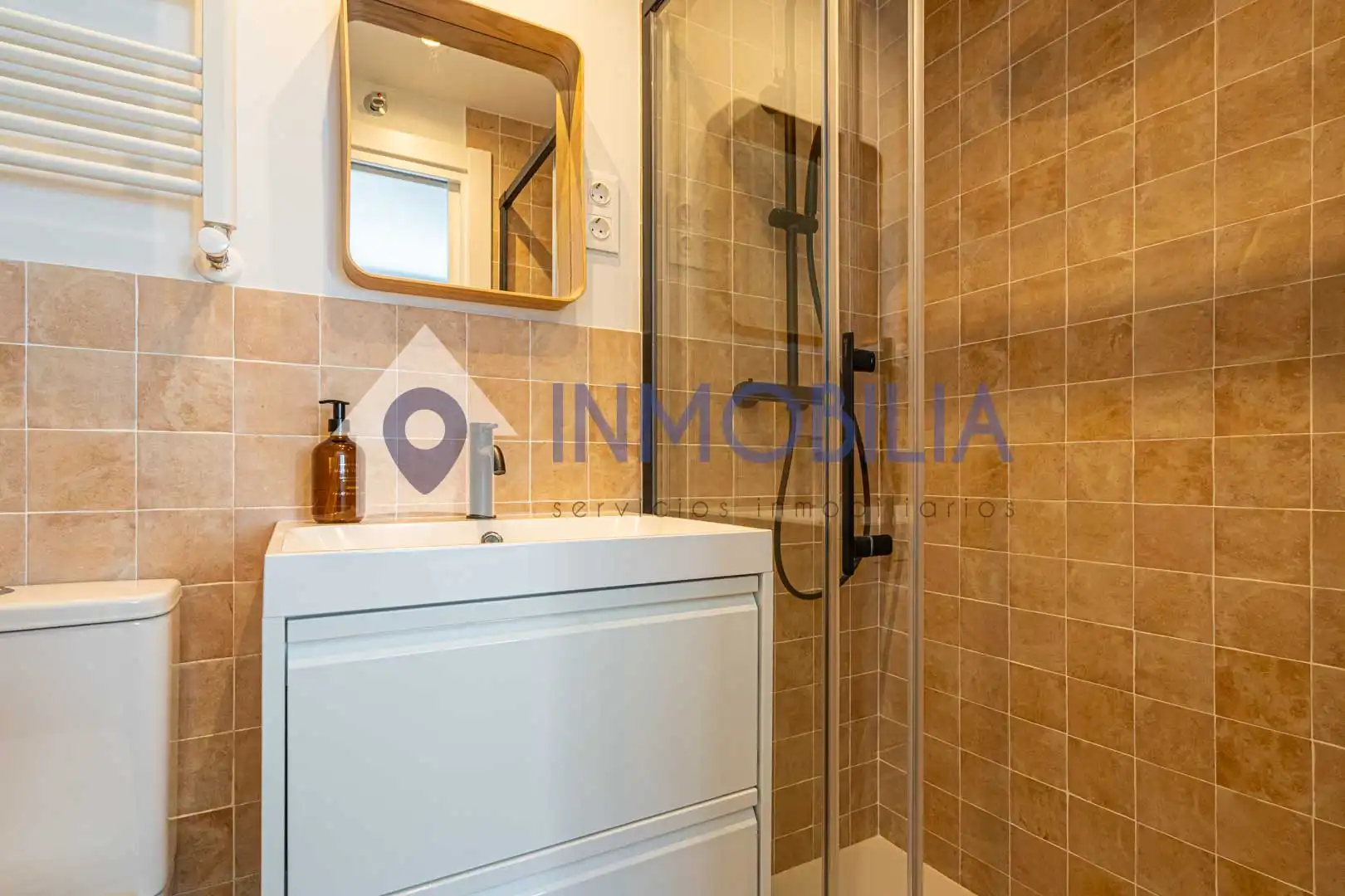 Bathroom of Flat for sale in Madrid  with Air Conditioner, Heating and Terrace