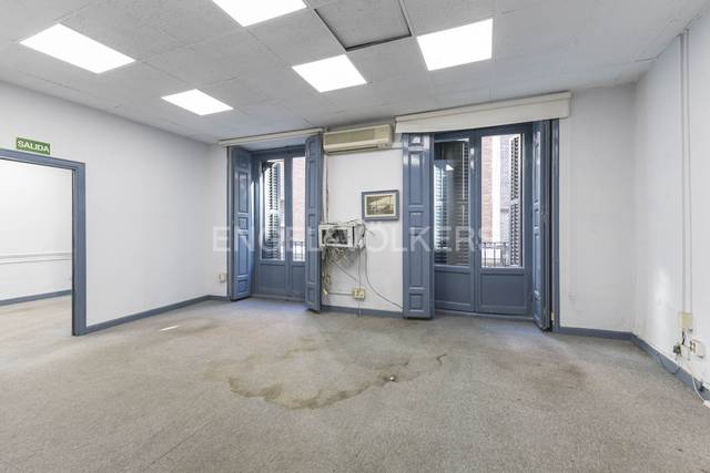 Piso en Venta en Cortes - Huertas