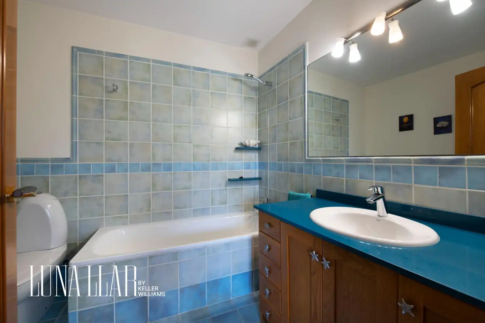 Bathroom of Detached homes for sale in Sant Climent de Llobregat  with Heating, Parquet flooring and Terrace