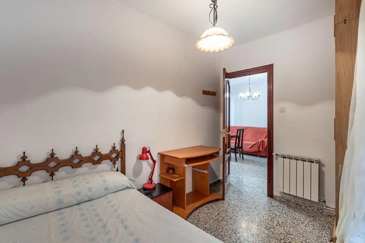Bedroom of Flat for sale in Granada