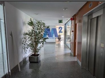 Oficina en venda a Europa