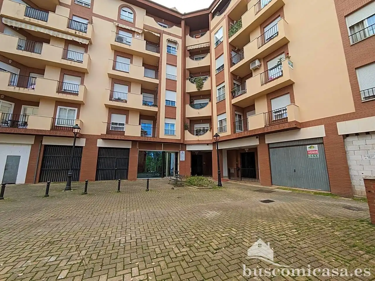 Außenansicht von Maisonette zum Verkauf in Linares mit Klimaanlage, Heizung und Abstellraum