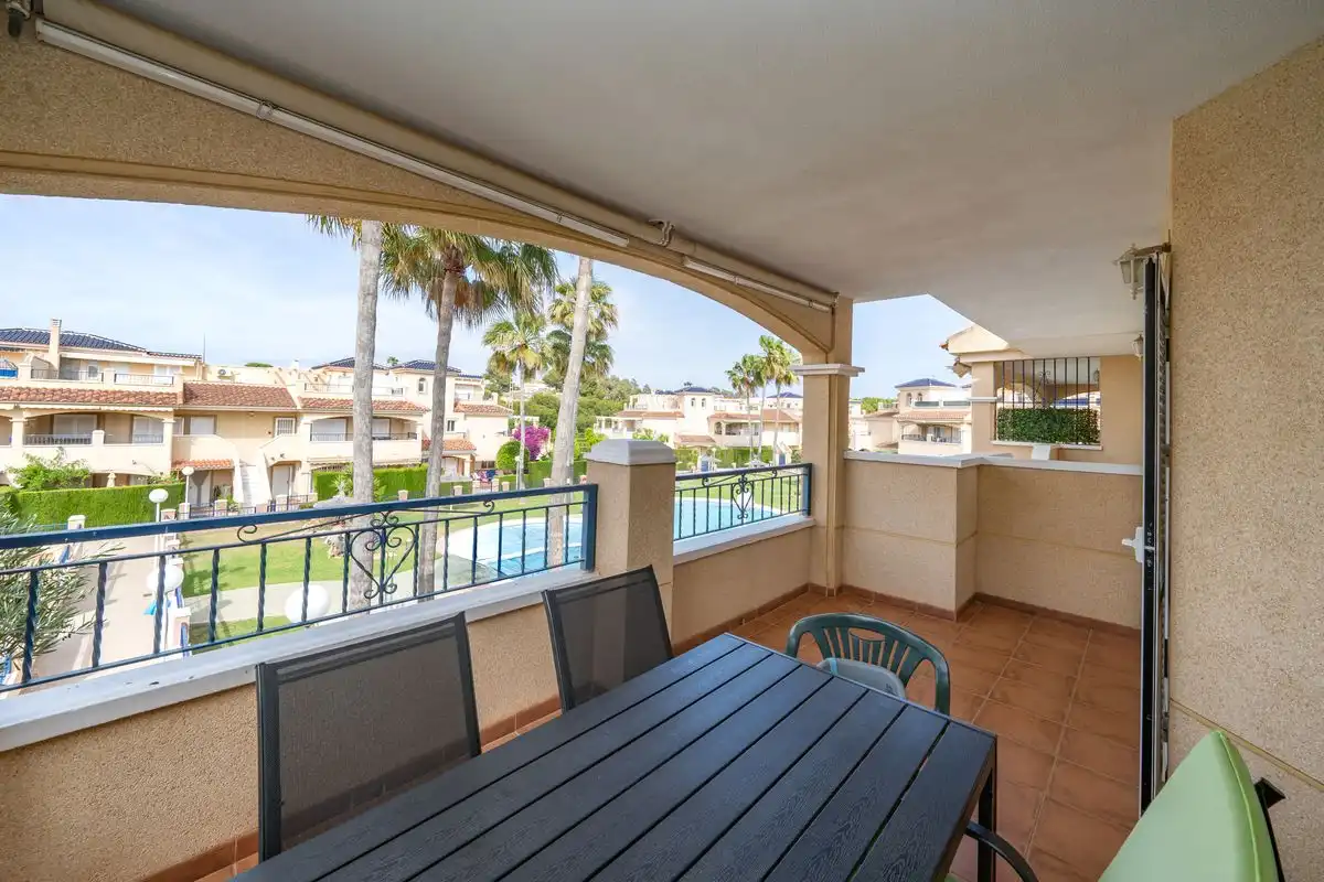 Terrassa de Dúplex en venda en Pilar de la Horadada amb Aire condicionat, Calefacció i Jardí privat