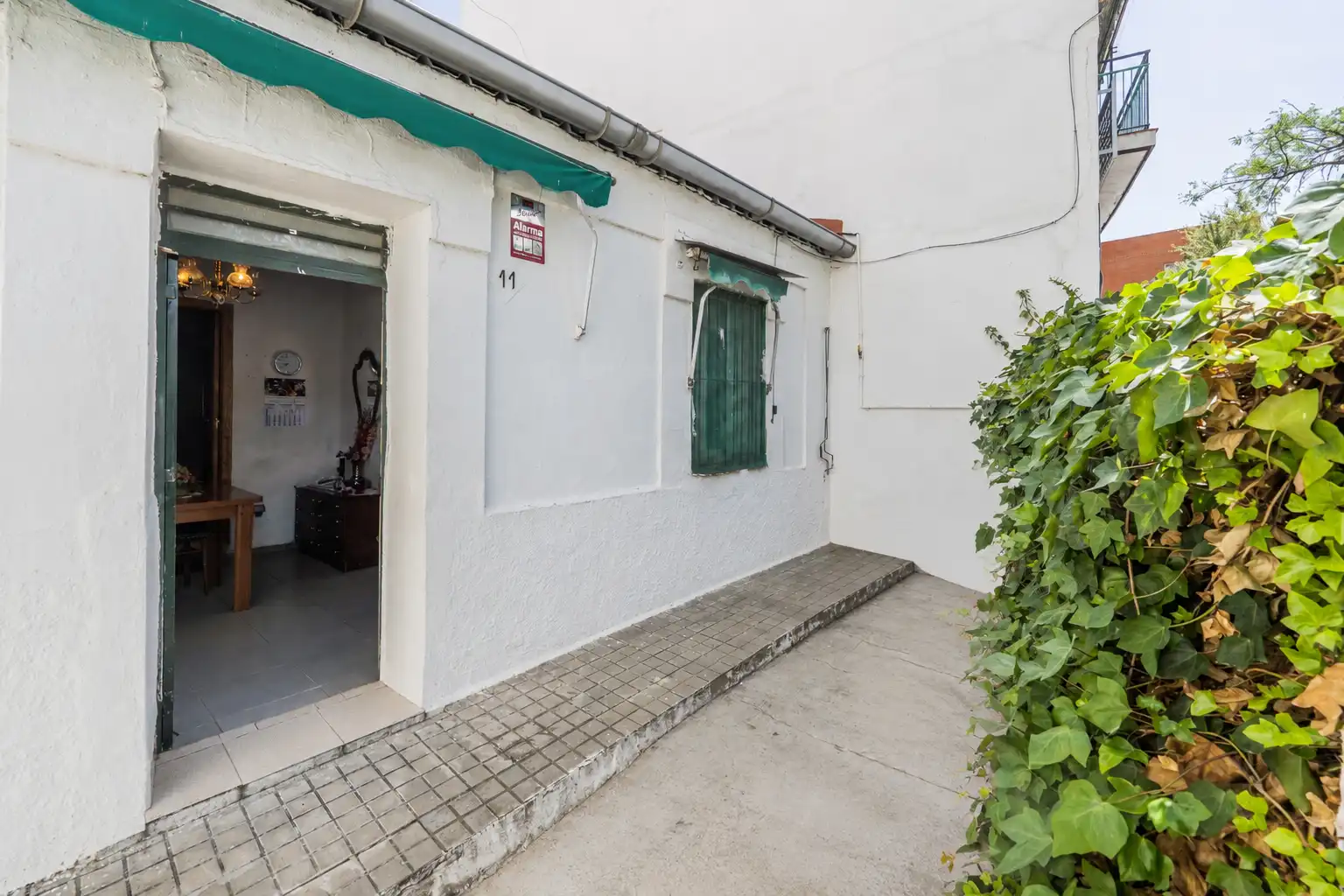 Vista exterior de Casa o chalet en venta en Madrid