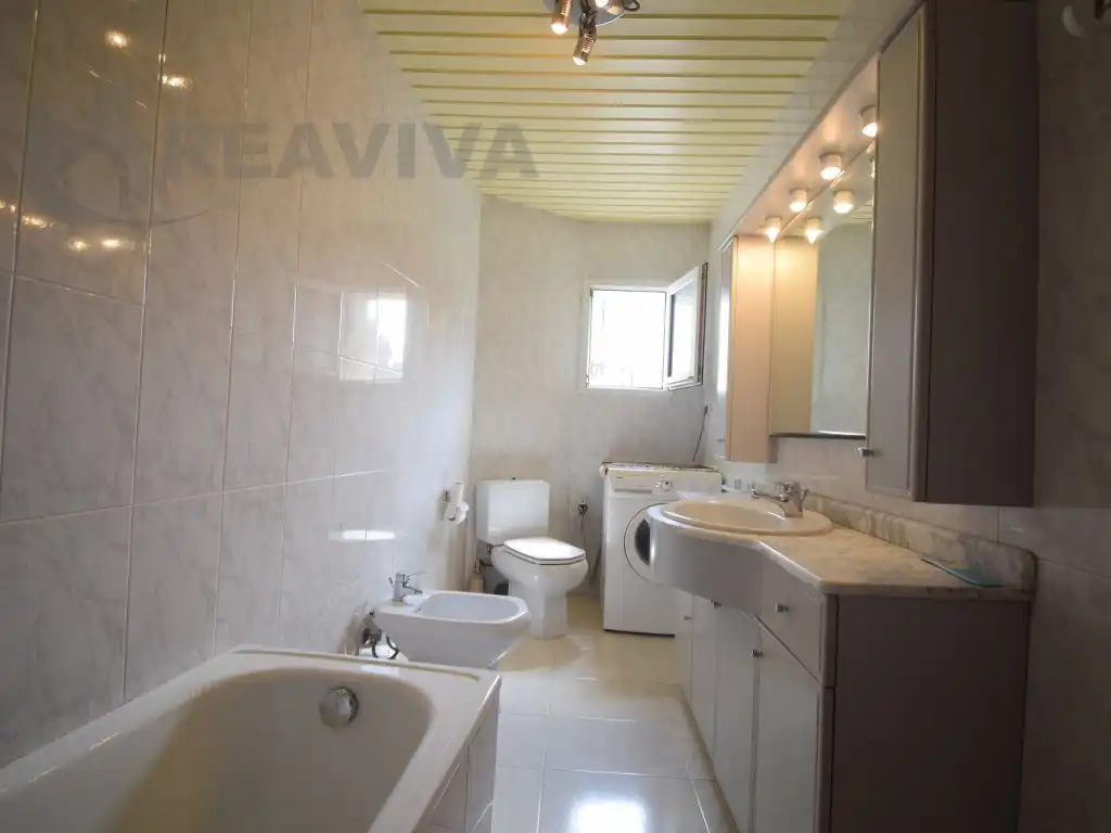 Baño de Piso en venta en La Seu d'Urgell con Calefacción, Terraza y Horno