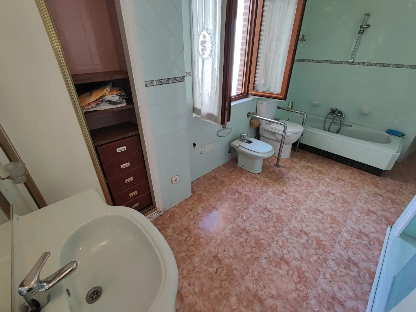 Baño de Finca rústica en venta en Villarramiel con Calefacción, Terraza y Trastero