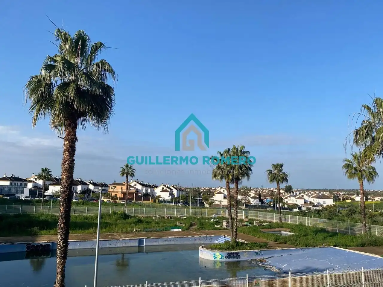 Exterior view of Flat for rent in Gines  with Air Conditioner and Terrace