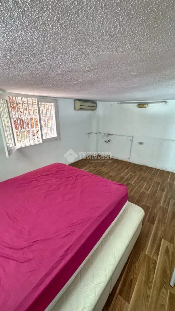 Bedroom of Commercial properties for sale in Los Cristianos