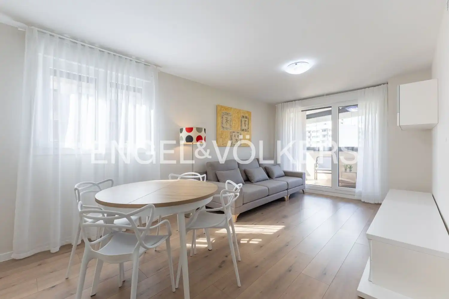 Sala d'estar de Pis de lloguer en Valencia amb Aire condicionat, Calefacció i Parquet
