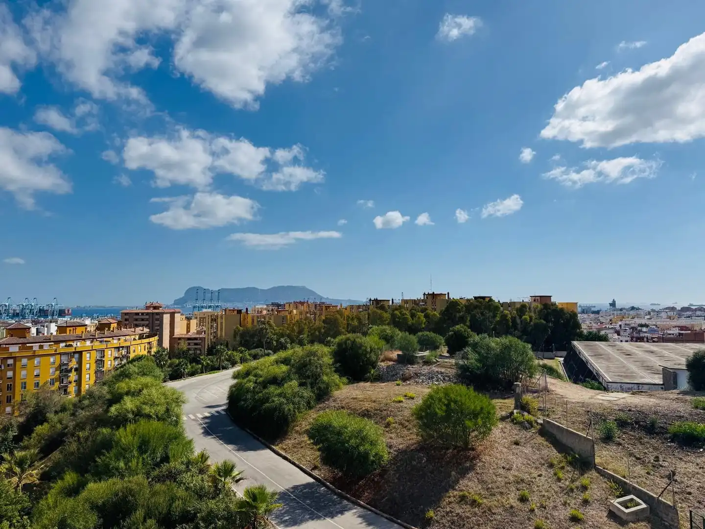 Außenansicht von Wohnung zum Verkauf in Algeciras mit Terrasse