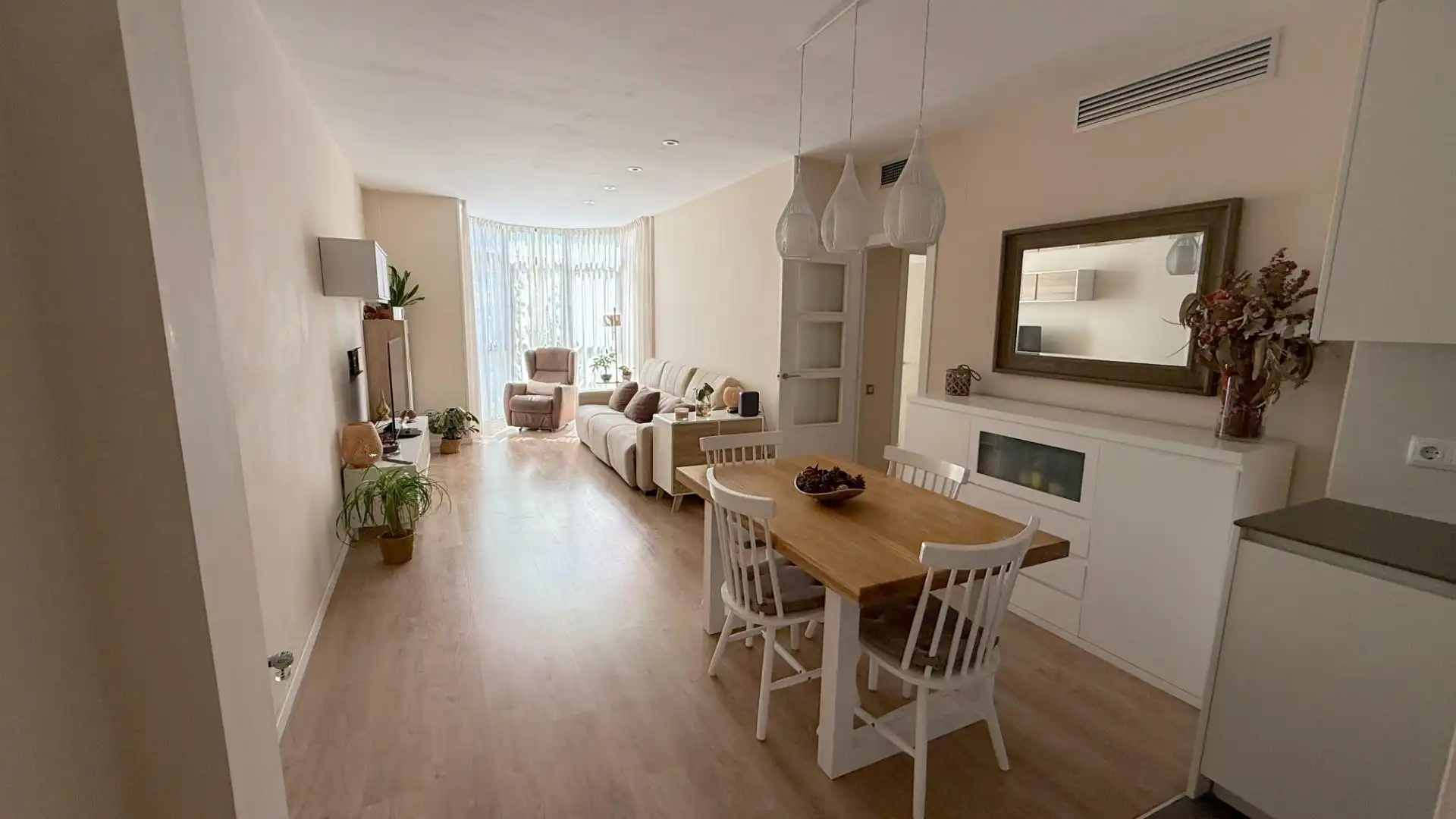 Living room of Flat for sale in Barcelona  with Air Conditioner, Heating and Parquet flooring