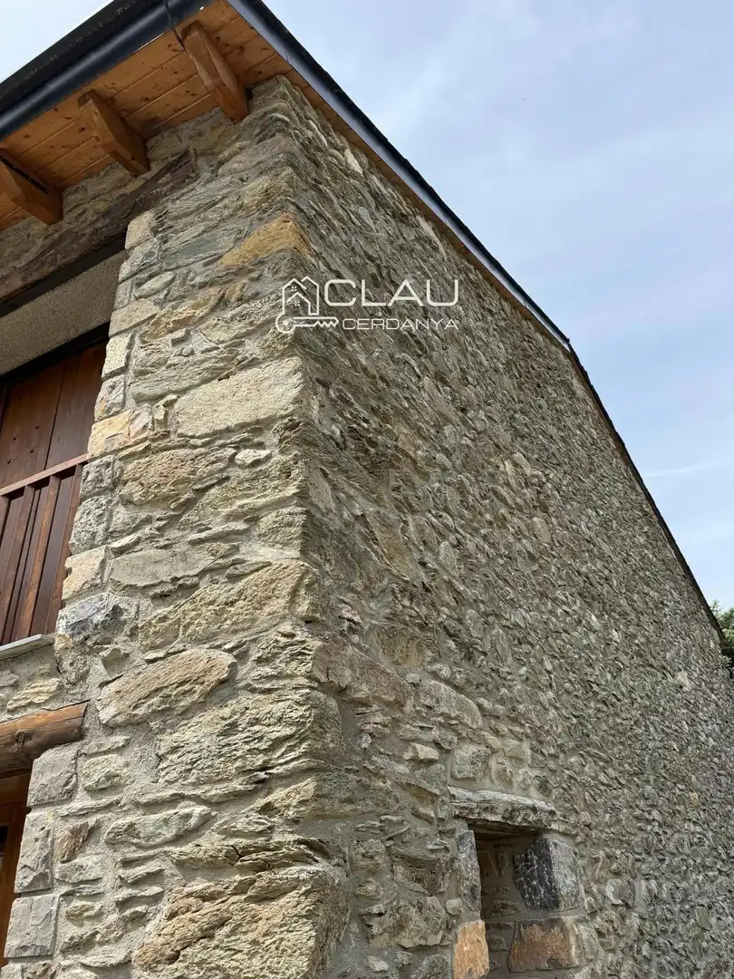 Exterior view of Houses for rent in Fontanals de Cerdanya  with Heating, Parquet flooring and Storage room