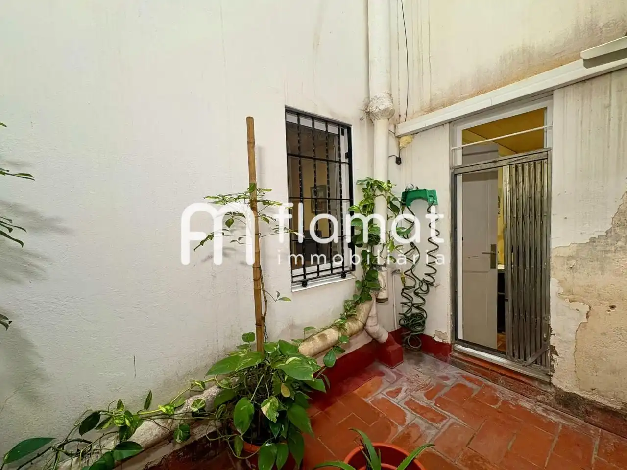 Außenansicht von Maisonette zum Verkauf in Barcelona mit Klimaanlage und Terrasse