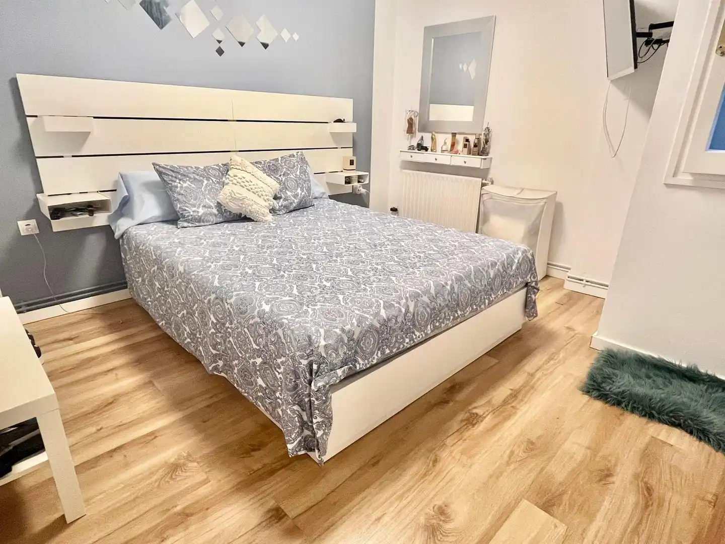 Habitación de Ático en venta en Cerdanyola del Vallès con Aire acondicionado, Calefacción y Parquet