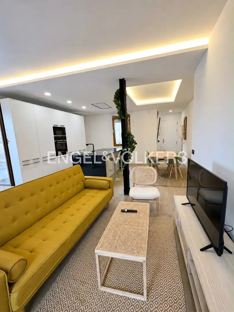Sala de estar de Piso de alquiler en Madrid con Aire acondicionado, Calefacción y Terraza