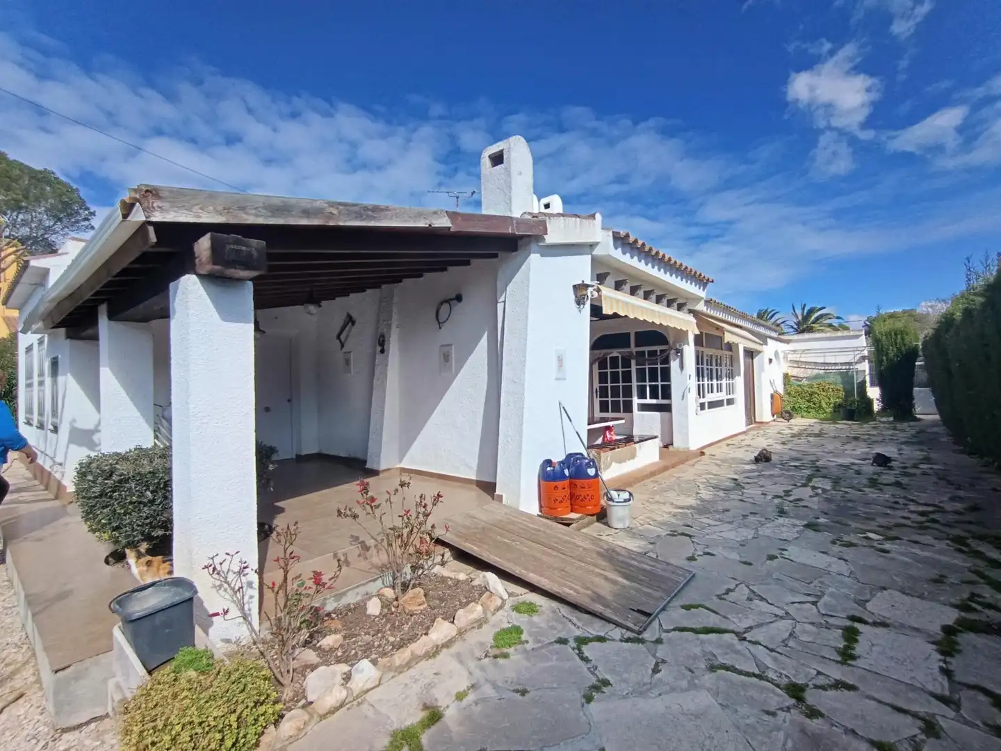Vista exterior de Casa o xalet en venda en L'Ametlla de Mar  amb Aire condicionat, Calefacció i Jardí privat