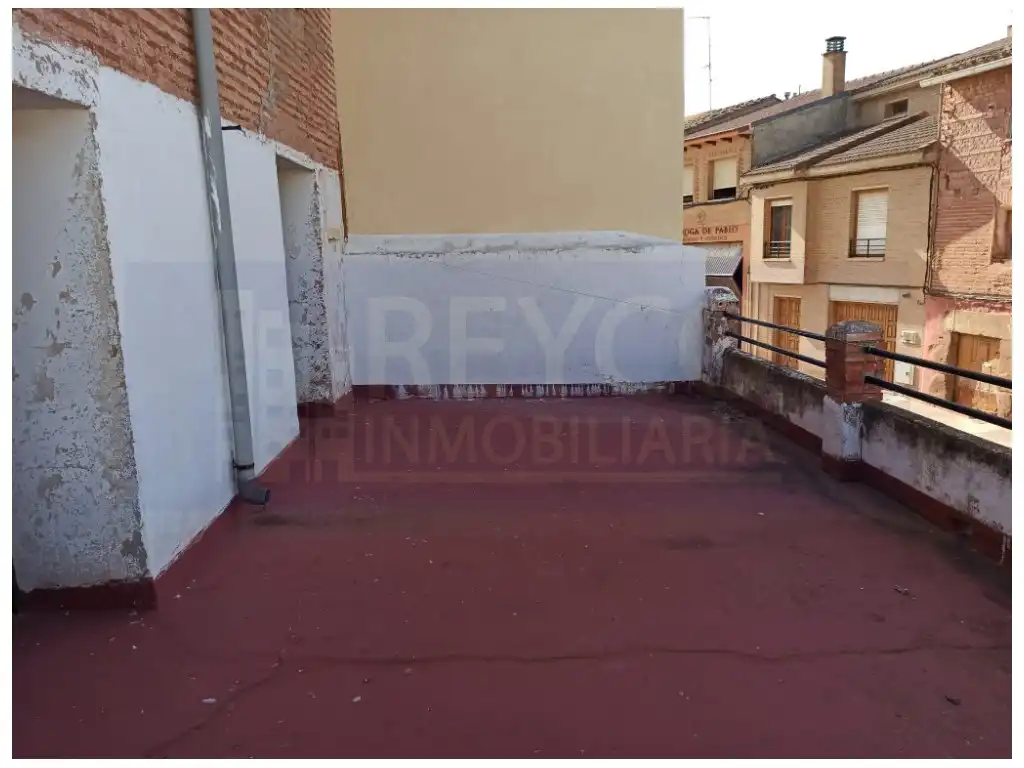 Vista exterior de Casa o xalet en venda en Azofra amb Jardí privat i Balcó