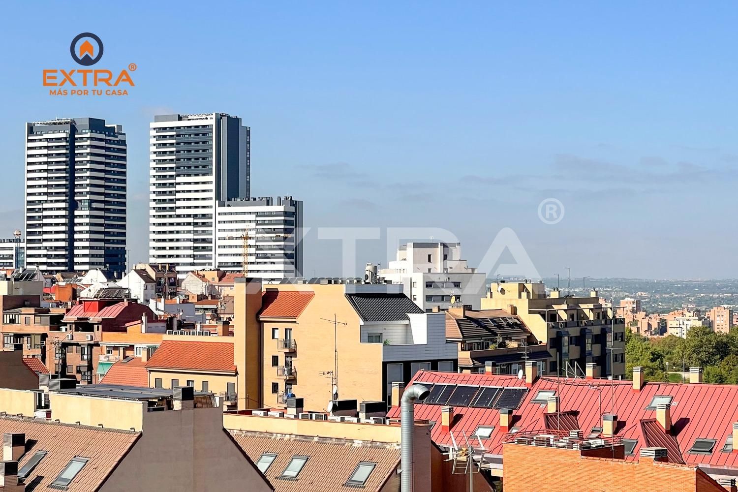 Vista exterior de Dúplex en venda en  Madrid Capital amb Aire condicionat, Calefacció i Terrassa