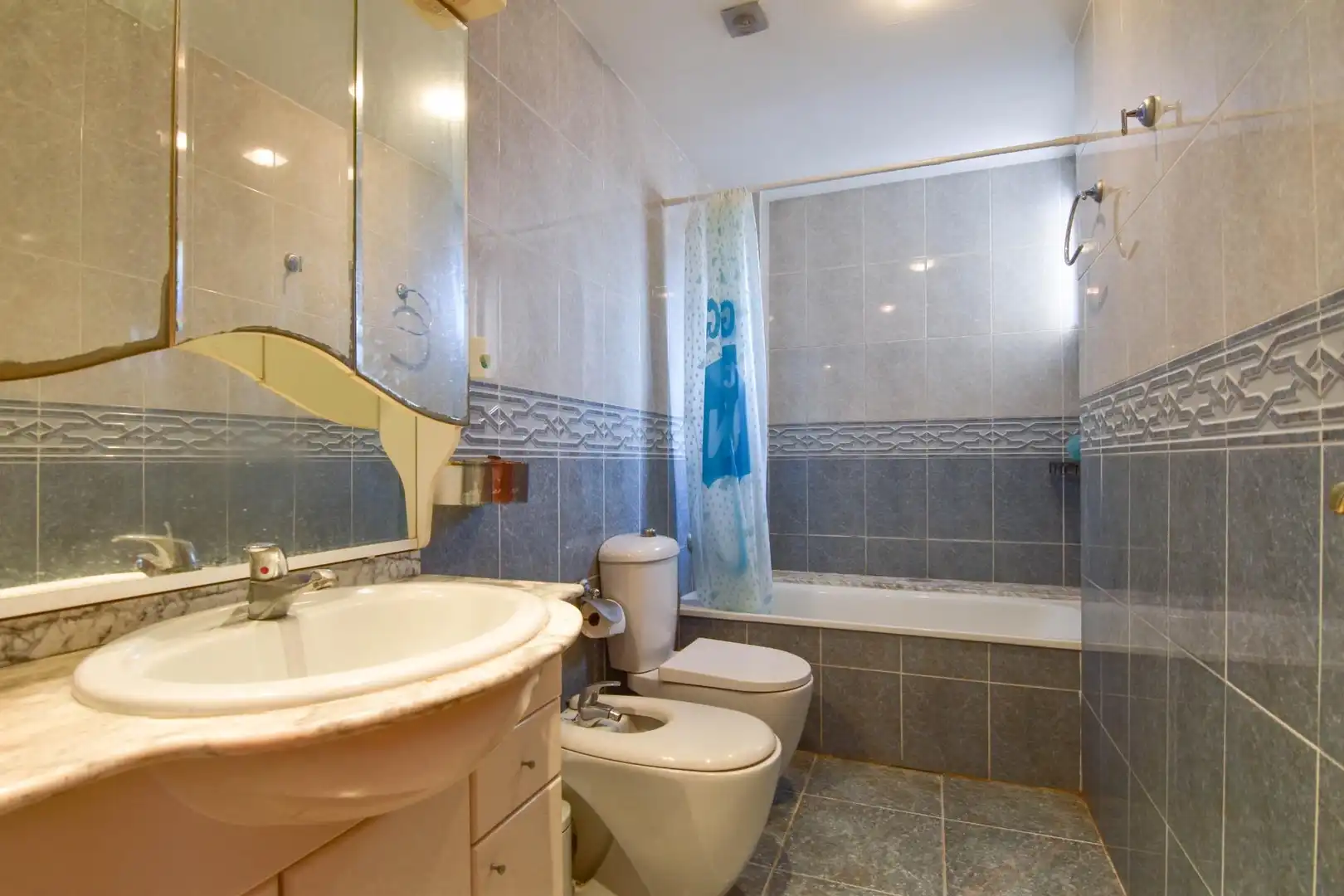 Bathroom of Duplexes for sale in Catarroja  with Private garden, Terrace and Storage room