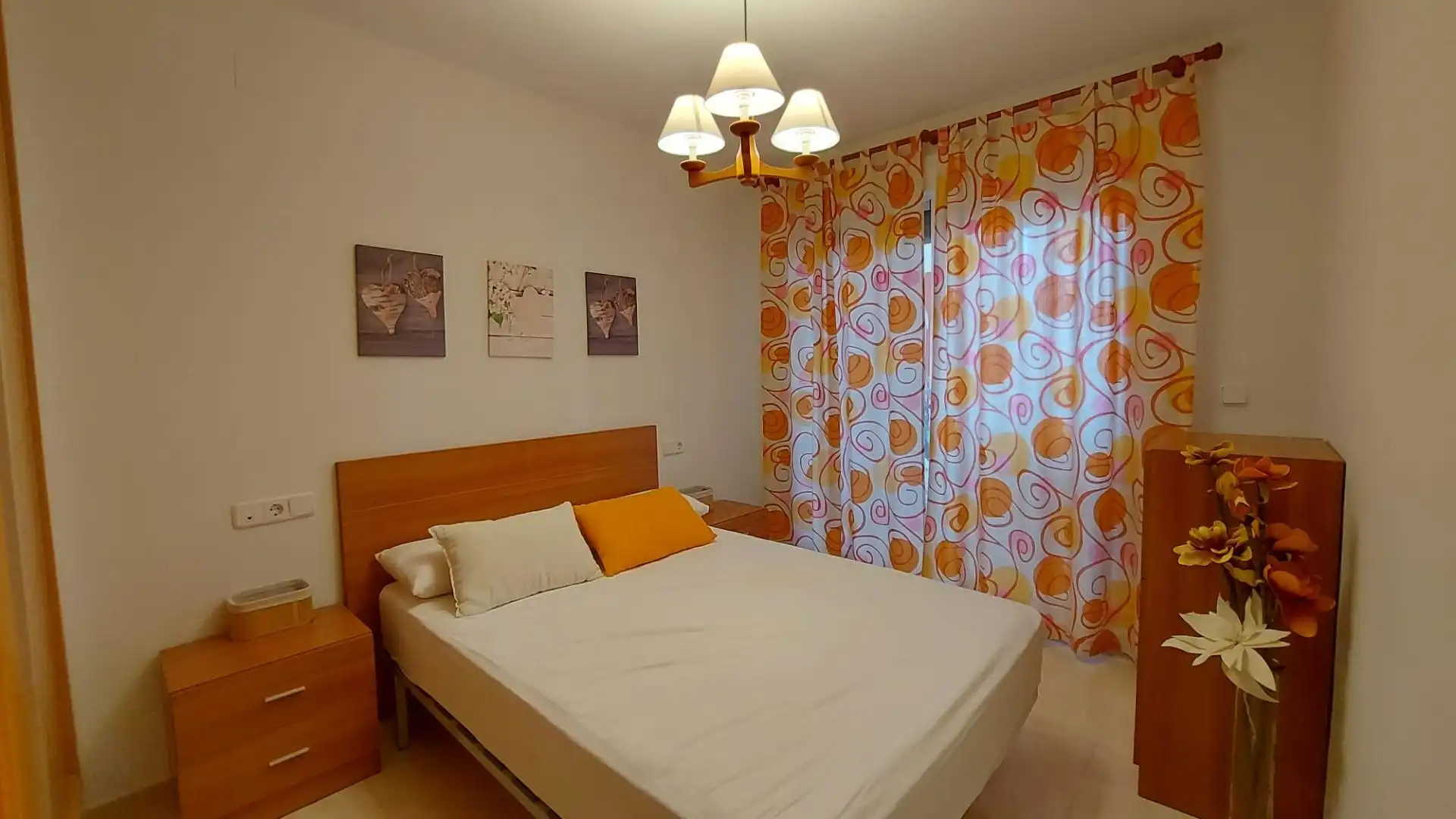 Habitación de Piso de alquiler en El Ejido con Aire acondicionado, Amueblado y Piscina comunitaria