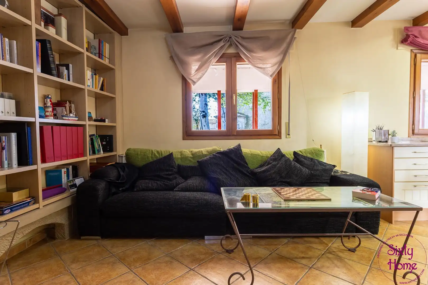 Sala d'estar de Casa adosada en venda en Ejea de los Caballeros amb Aire condicionat, Jardí privat i Terrassa