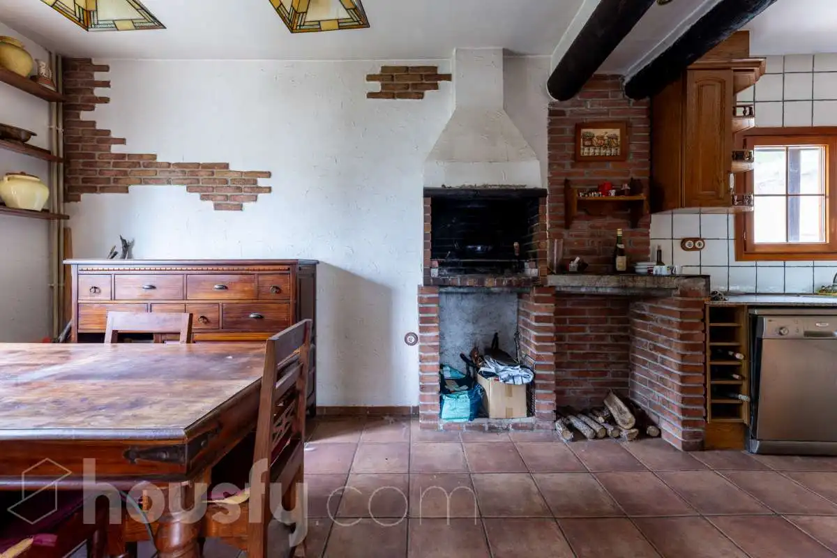 Cuina de Casa o xalet en venda en Torrelles de Foix amb Aire condicionat, Calefacció i Jardí privat