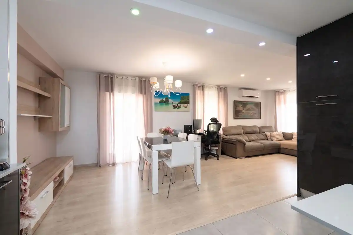 Flat for sale in Carrer Victoria Kent, Camí dels Magros - Casablanca