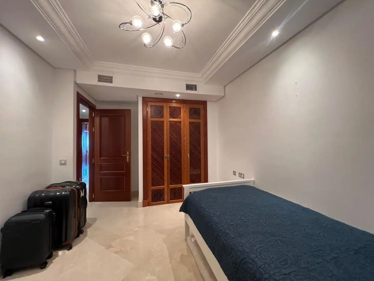 Bedroom of Flat for sale in Estepona  with Air Conditioner, Private garden and Terrace