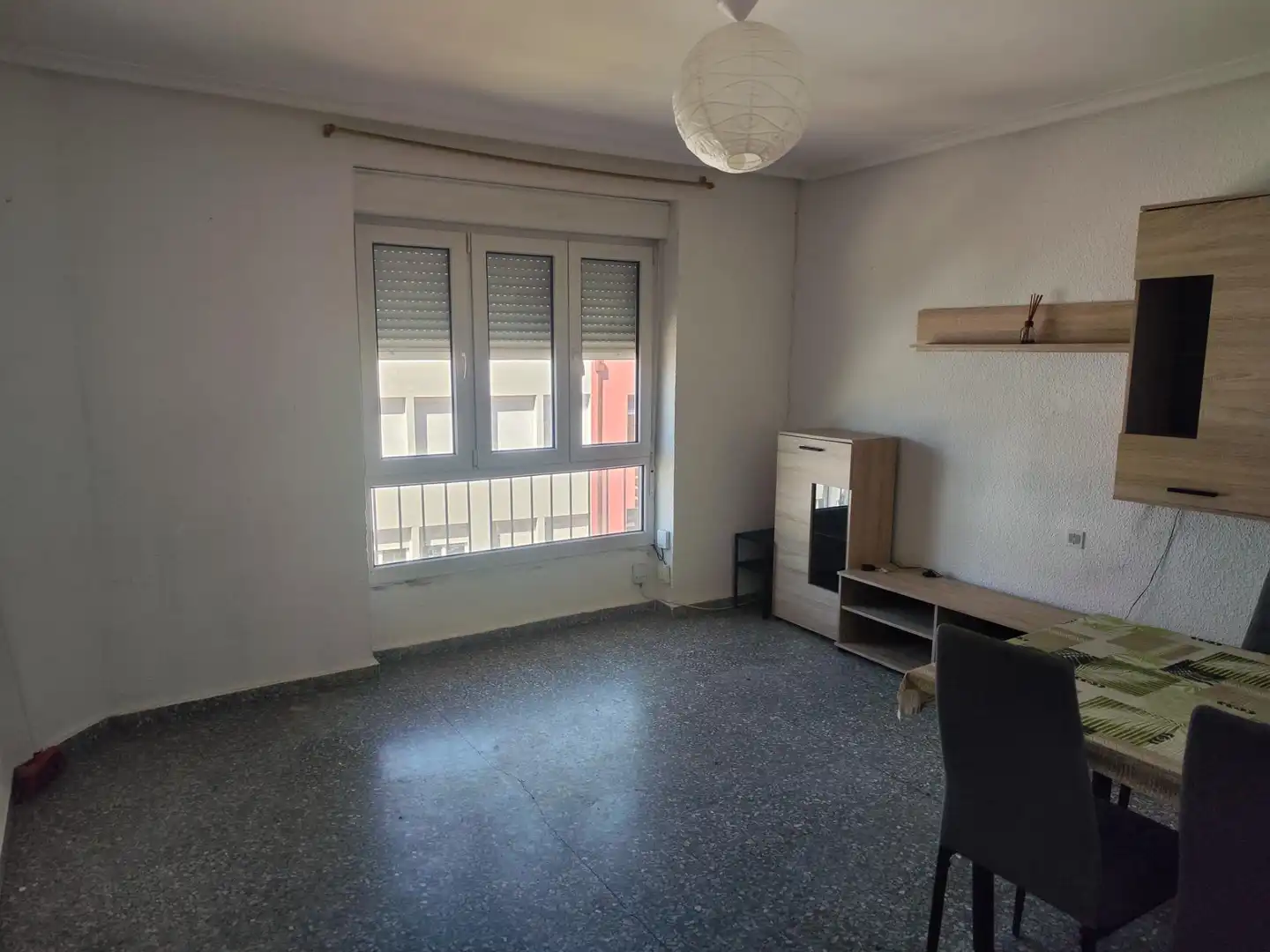 Sala d'estar de Pis en venda en León Capital  amb Traster i Alarma