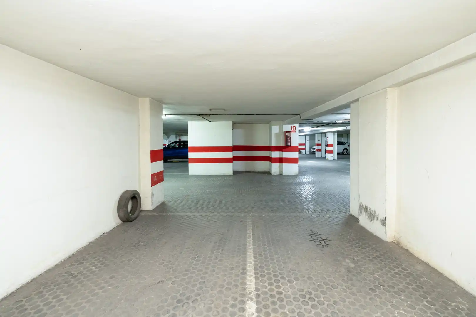 Parkplatz von Garage zum Verkauf in Granada
