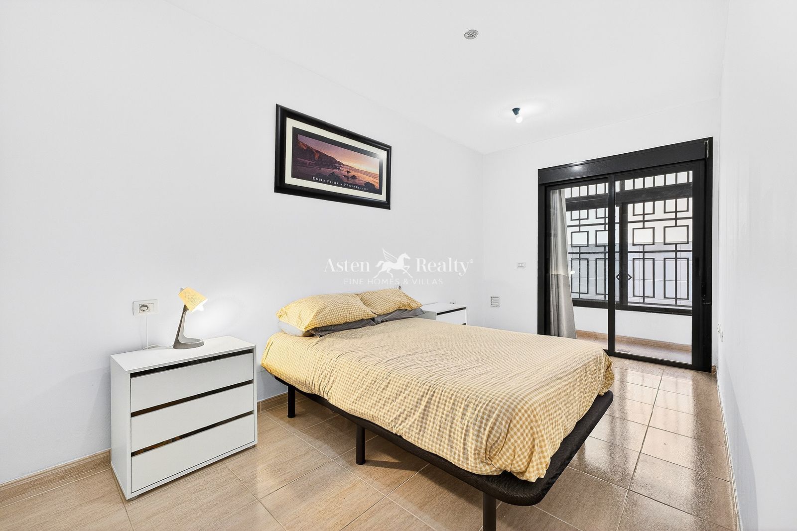 Habitación de Piso en venta en Arona con Terraza, Trastero y Amueblado