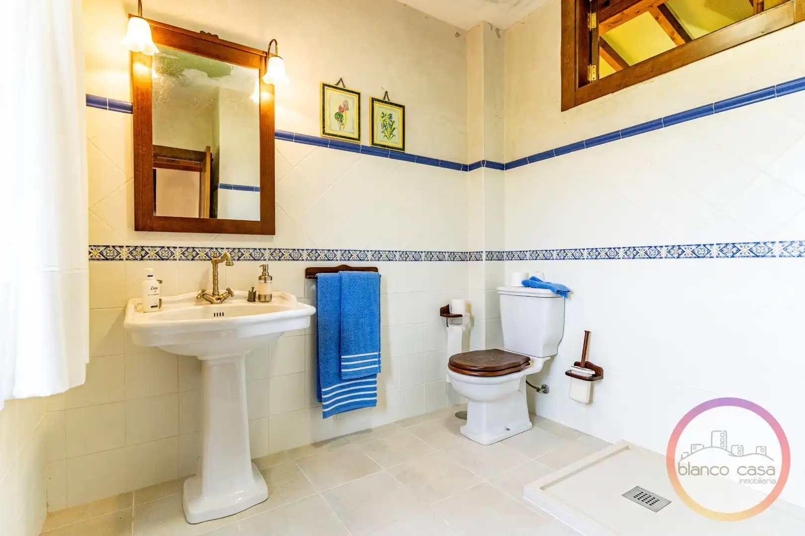 Baño de Casa o chalet en venta en Malpica de Bergantiños con Amueblado y Balcón