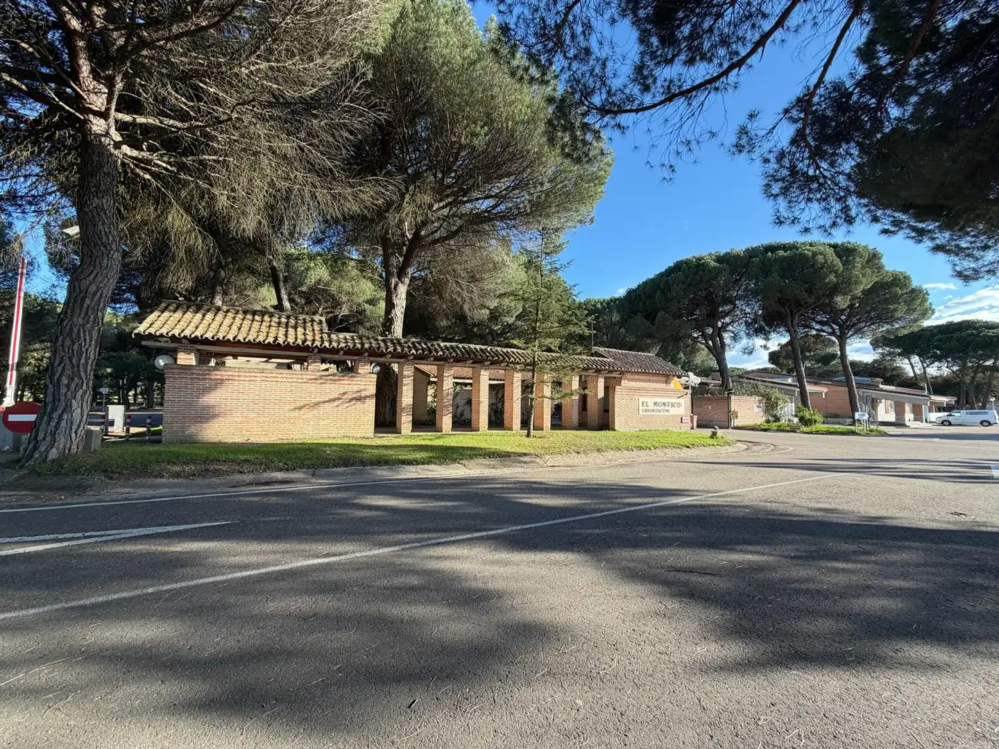Terreno residencial en venta en Urbanización el Montico 141, imagen 2