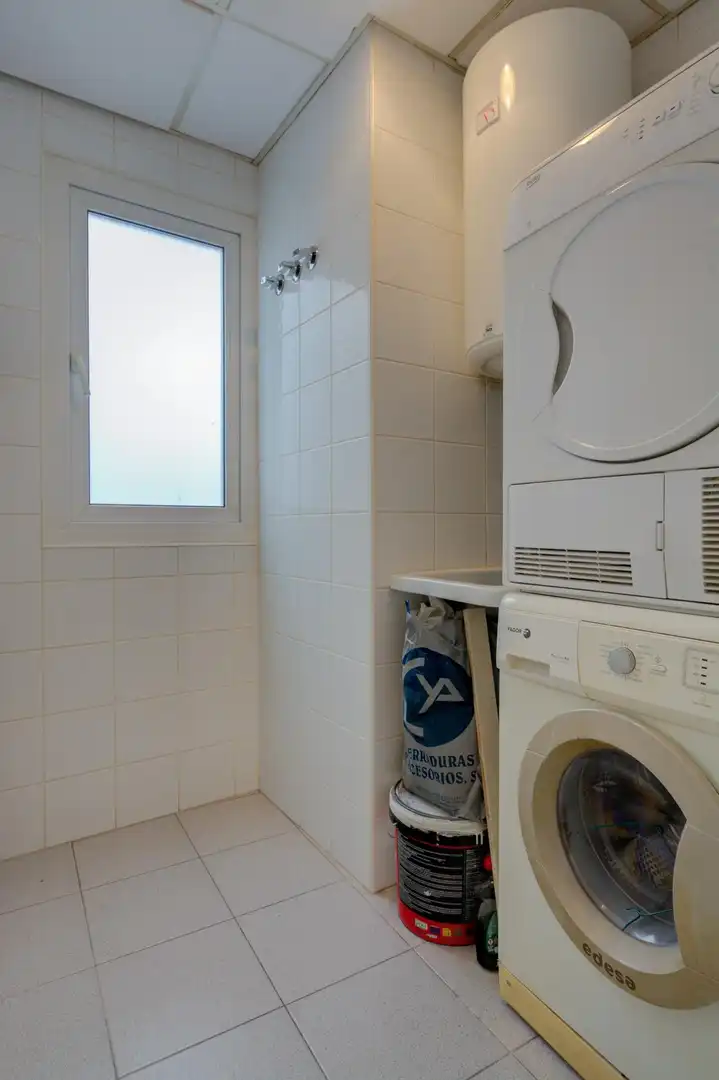 Baño de Piso en venta en Alicante / Alacant con Aire acondicionado, Calefacción y Jacuzzi