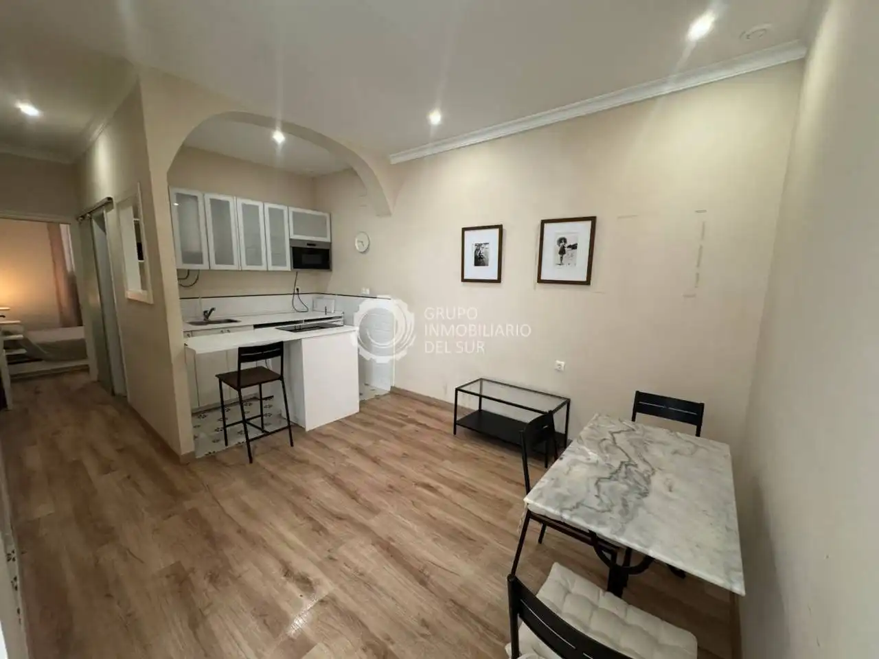 Vista exterior de Apartamento en venta en Cádiz con Amueblado