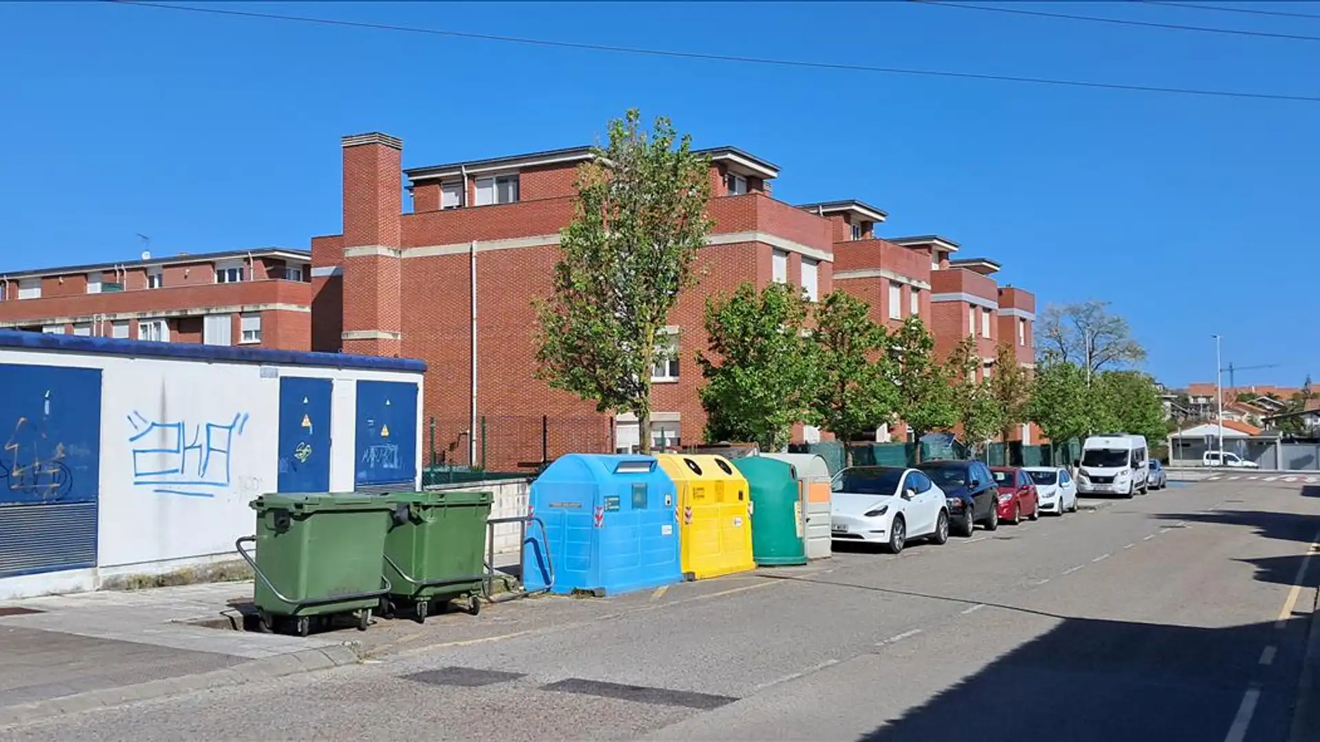 Exterior view of Garage for sale in Santa Cruz de Bezana