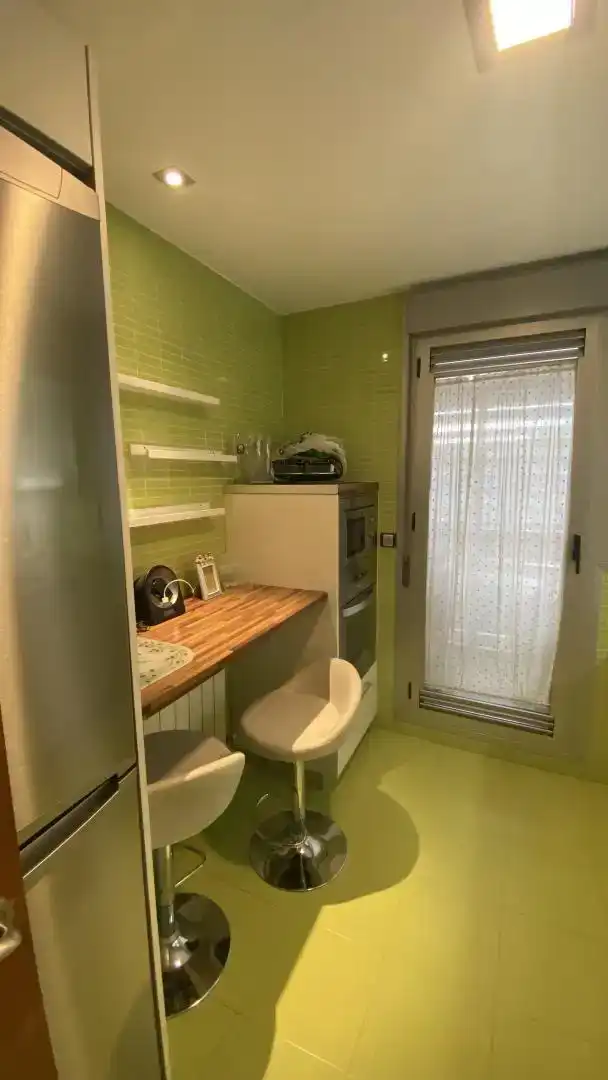 Cocina de Piso en venta en  Granada Capital con Piscina y Balcón