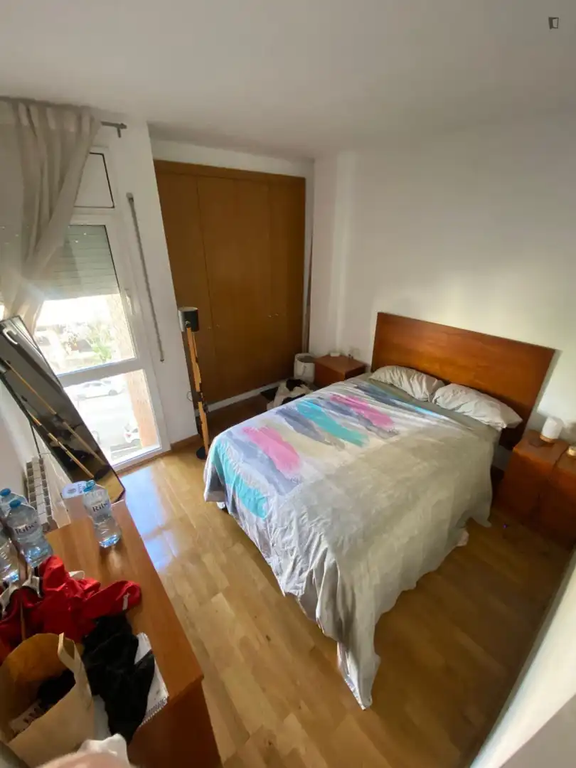 Dormitori de Apartament per a compartir en Barcelona amb Aire condicionat, Calefacció i Moblat